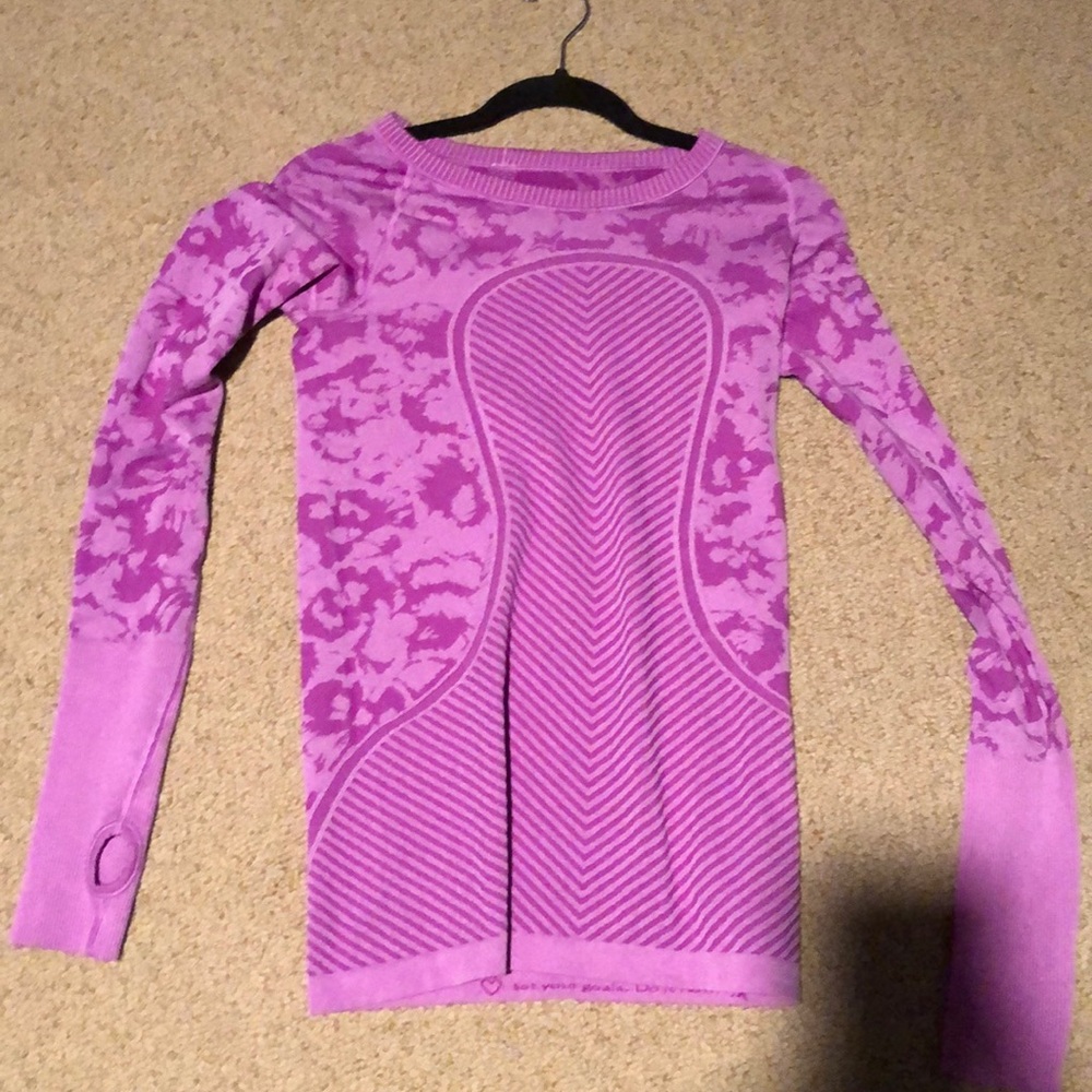 Long sleeve work out shirt